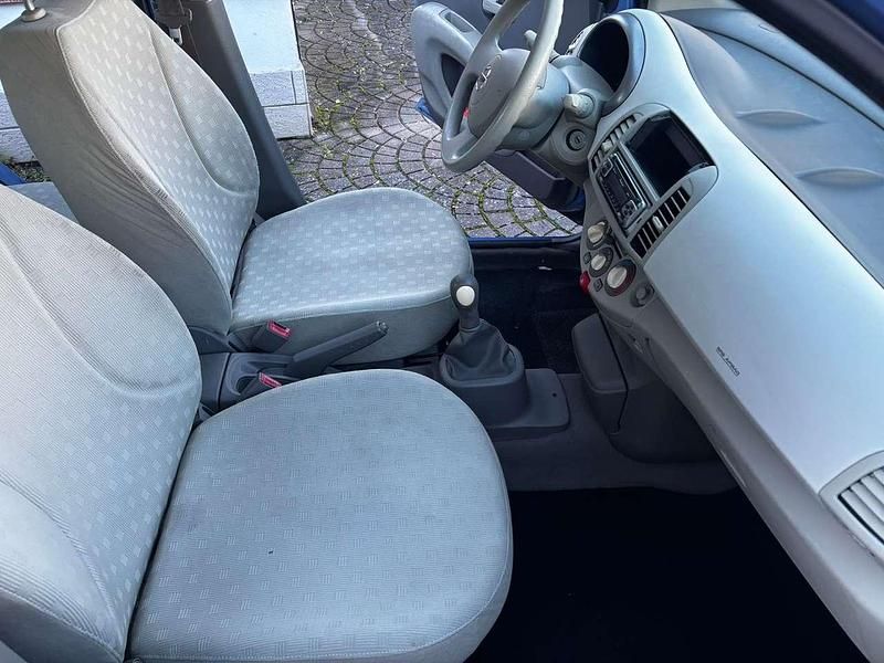 Usata Nissan Micra 65 CV (47 kW) 2004 Blu/azzurro Utilitaria