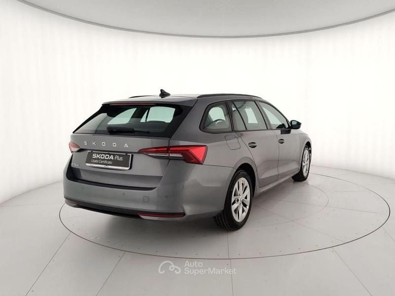 Usata Skoda Octavia Selection 116 CV (85 kW) 2024 Grigio metallizzato Station wagon
