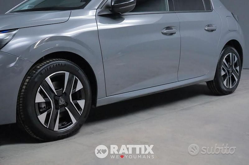 Usata Peugeot 208 Allure 110 CV (80 kW) 2025 Grigio selenium Utilitaria
