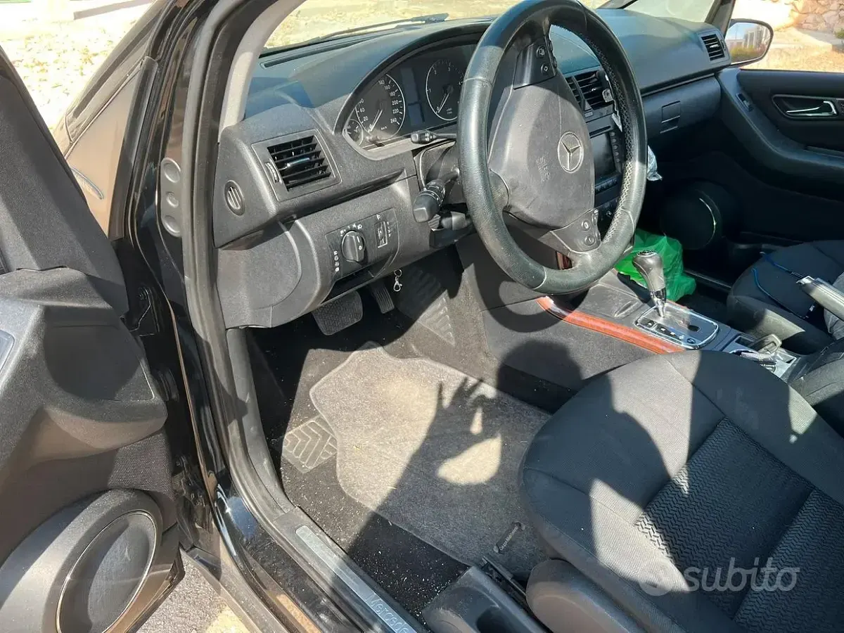 Usata Mercedes A180 109 CV (80 kW) 2009 Nero Berlina