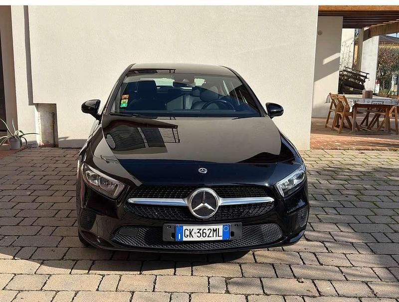 Usata Mercedes A250 Business 160 CV (117 kW) 2022 Nero Berlina