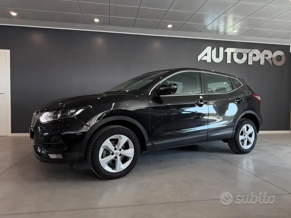 Usata Nissan Qashqai 140 CV (102 kW) 2020 Nero SUV
