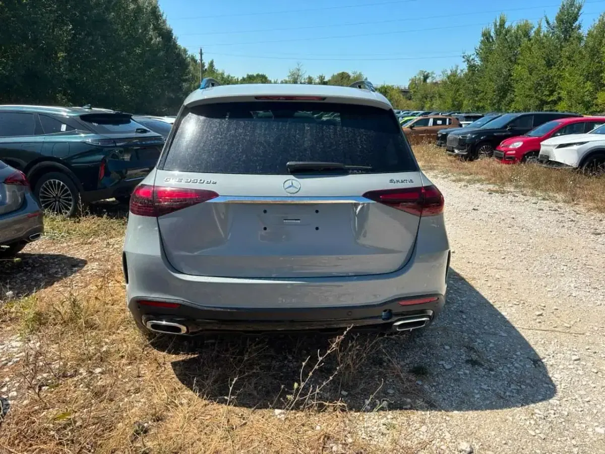 Nuova Mercedes GLE350 197 CV (144 kW) 2026 Alpinagrau unilack SUV