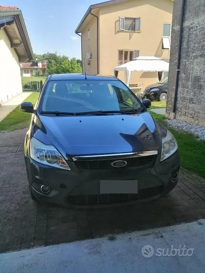 Usata Ford Focus 90 CV (66 kW) 2008 Grigio Station wagon