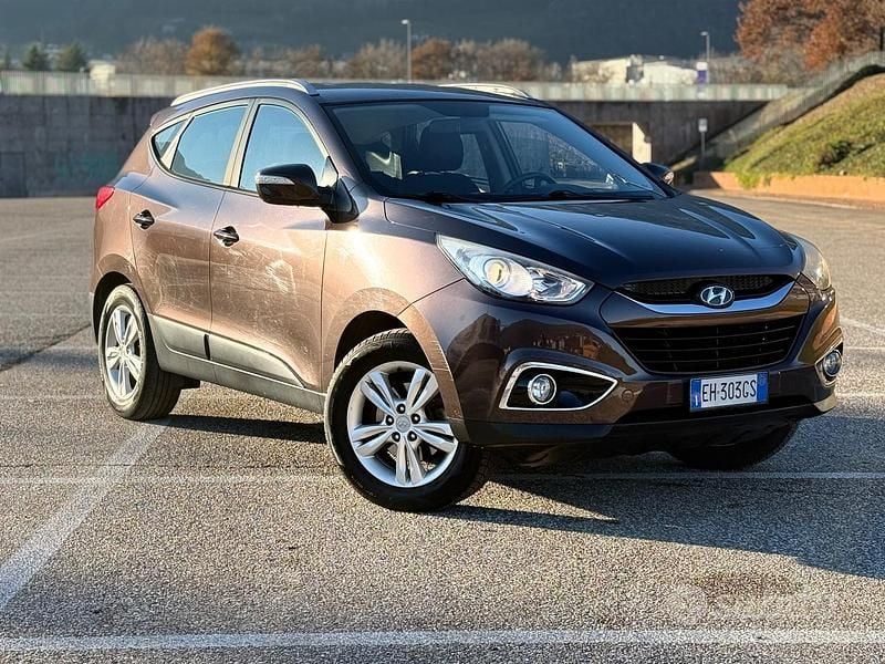 Marrone Usata 2011 Hyundai ix35 SUV | 4750 € (Ottimo prezzo) - Immagine 1/4