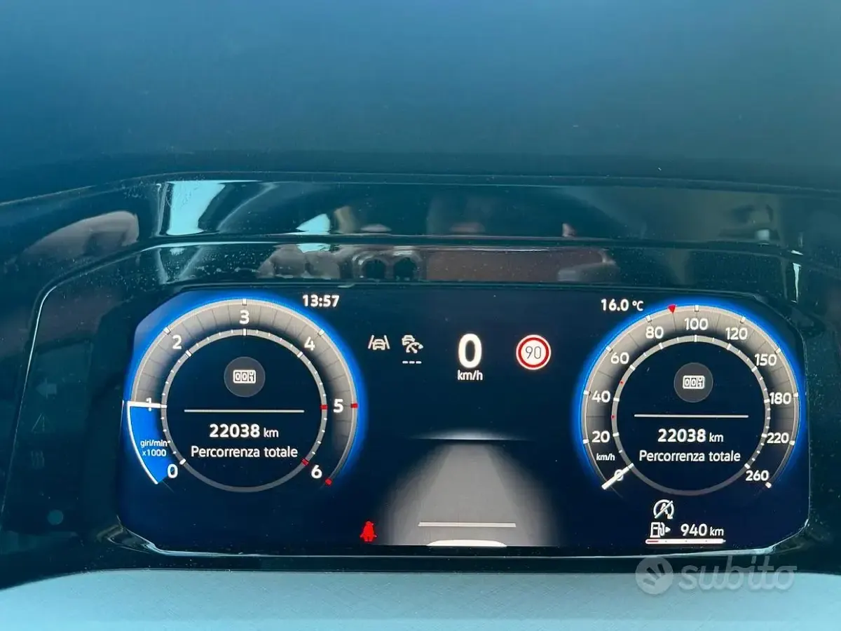 Usata VW Golf VIII 115 CV (84 kW) 2025 Grigio Berlina