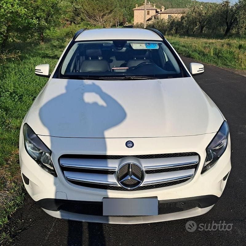 Begagnad Mercedes GLA200 Executive 136 HK (100 kW) 2014 Vit SUV