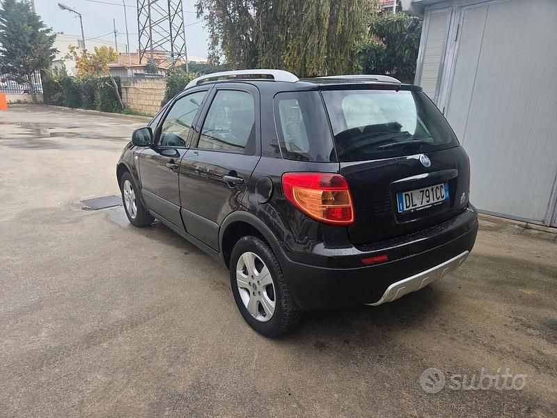 Usata Fiat Sedici Emotion 119 CV (87 kW) 2008 Nero SUV