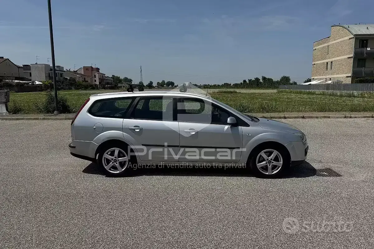 Usata Ford Focus S 90 CV (66 kW) 2007 Grigio Station wagon
