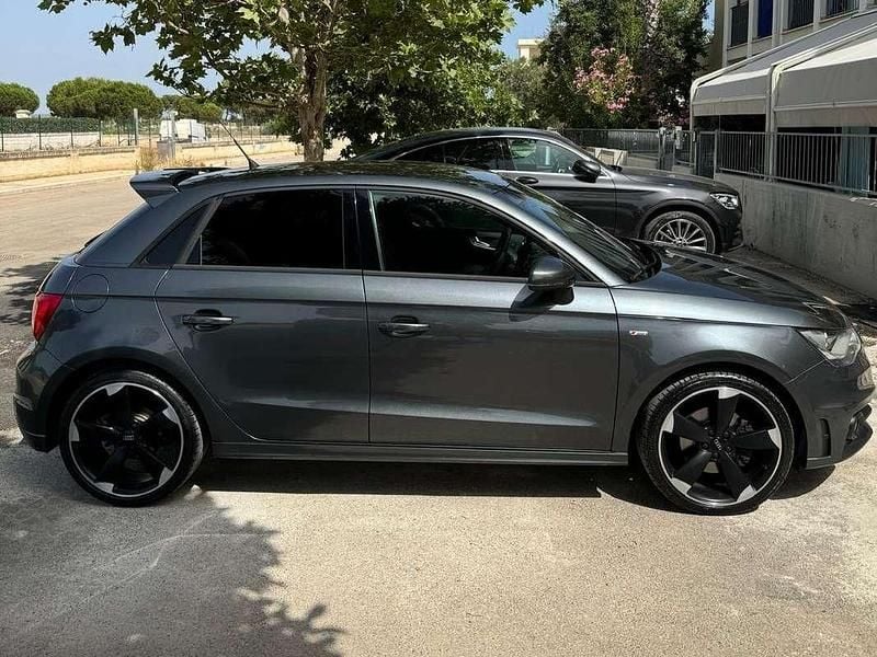 Usata Audi A1 Sportback Ambiente 105 CV (77 kW) 2014 Grigio Utilitaria