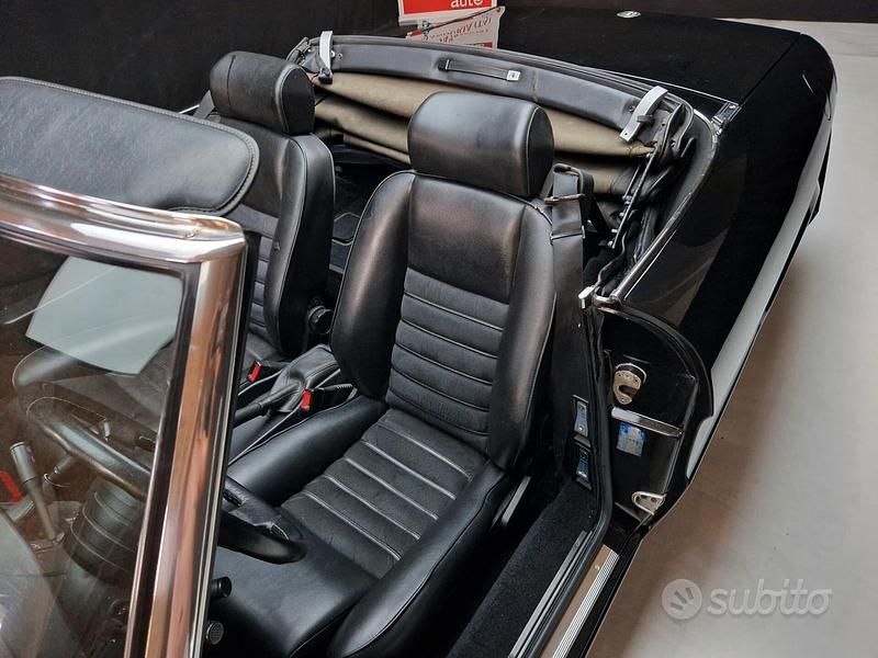 Usata Alfa Romeo Spider 130 CV (95 kW) 1992 Nero Cabrio