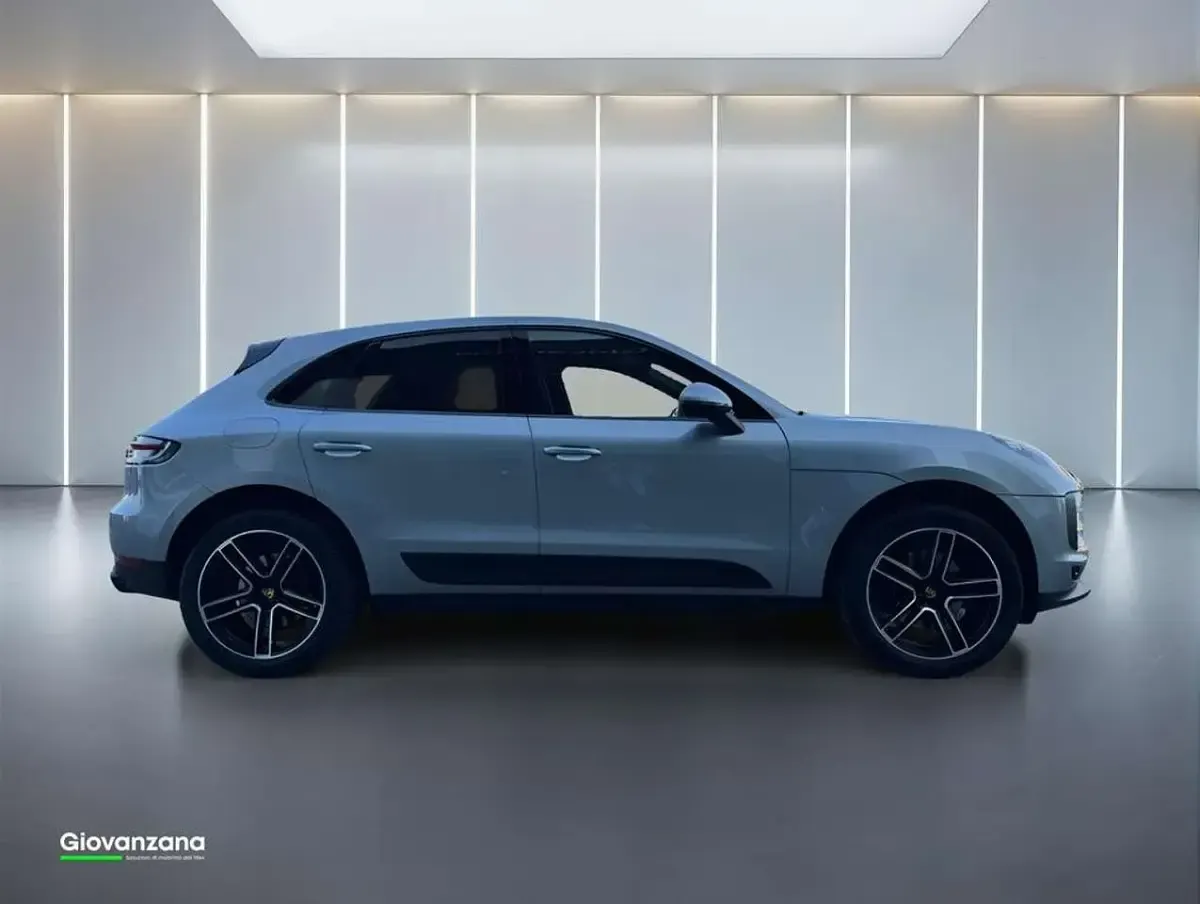 Käytetty Porsche Macan 245 HP (180 kW) 2019 Hopea Katumaasturi