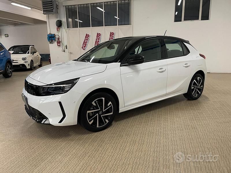 Usata Opel Corsa 100 CV (73 kW) 2025 Bianco Berlina