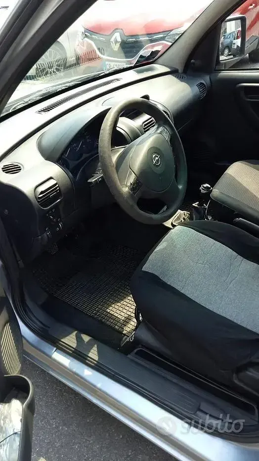 Usata Opel Combo 97 CV (71 kW) 2008 Monovolume