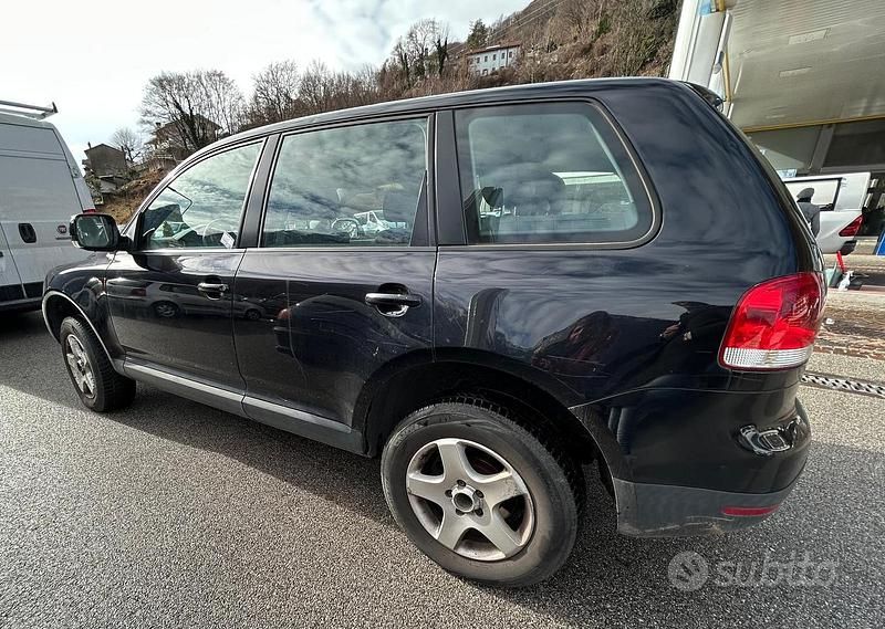 Usata VW Touareg R 174 CV (127 kW) 2005 Nero SUV