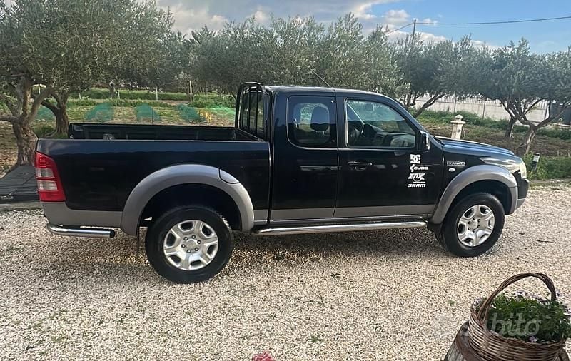 Usata Ford Ranger 143 CV (105 kW) 2007 Nero Pick-up