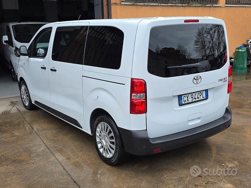 Usata Toyota Proace Verso 144 CV (105 kW) 2024 Bianco Station wagon