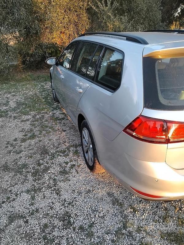 Usata VW Golf VII 90 CV (66 kW) 2017 Grigio Station wagon