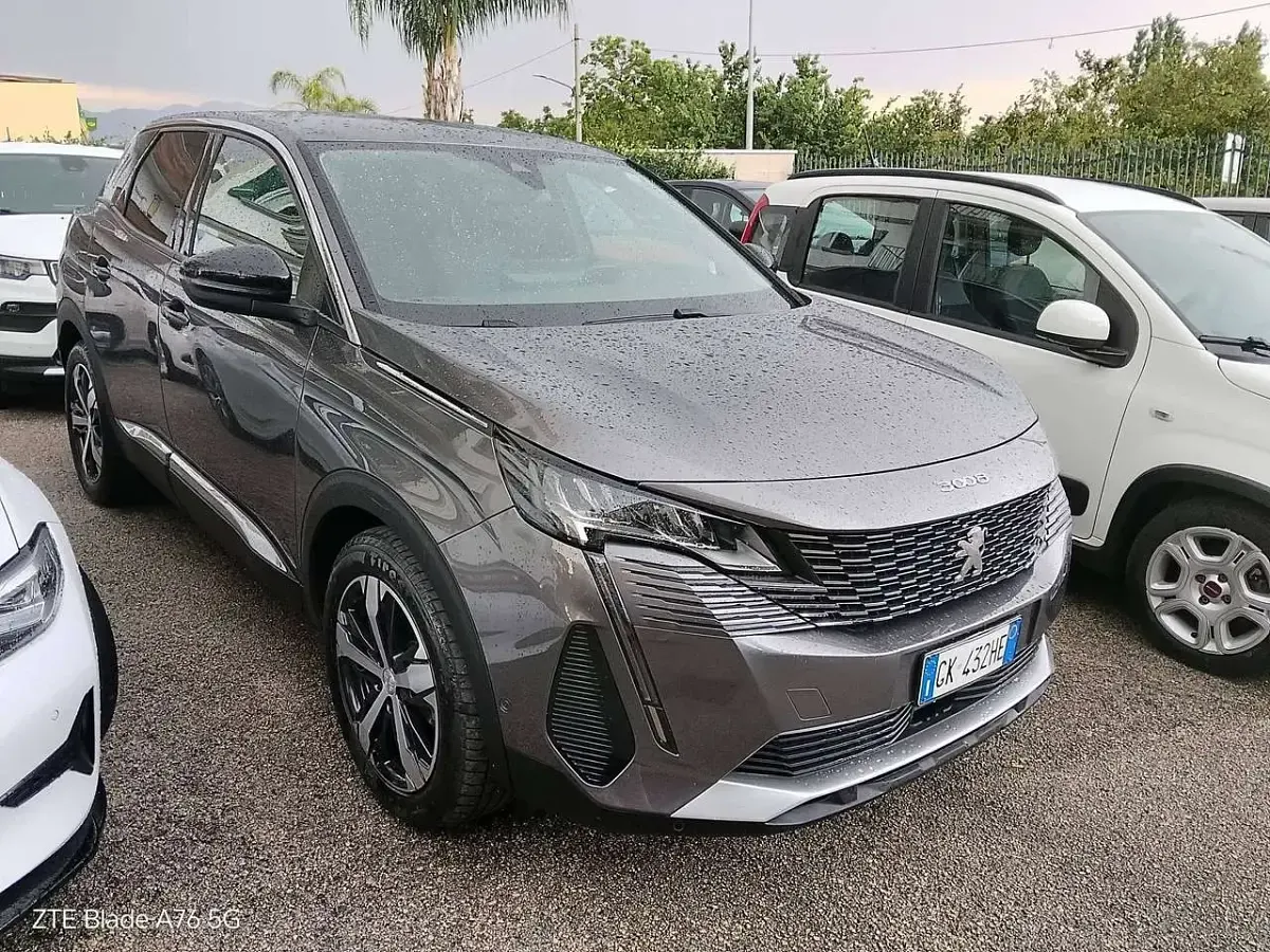 Usata Peugeot 3008 Allure 131 CV (96 kW) 2022 Grigio SUV