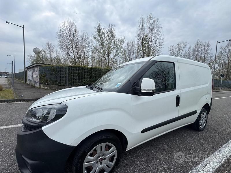 Usata Fiat Doblò 95 CV (69 kW) 2018 Bianco Monovolume