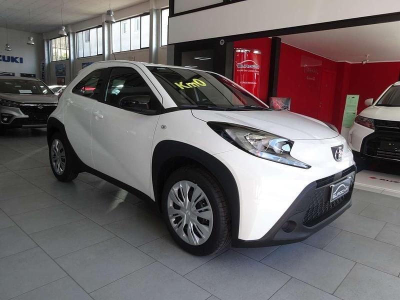 Uusi Toyota Aygo X Active 72 HP (52 kW) 2026 Valkoinen Katumaasturi