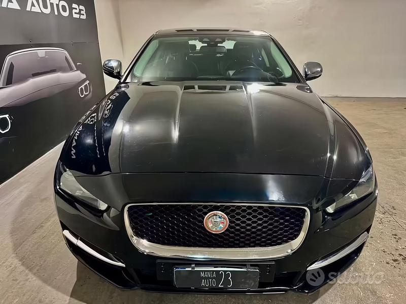 Usata Jaguar XE R 180 CV (132 kW) 2018 Nero Berlina