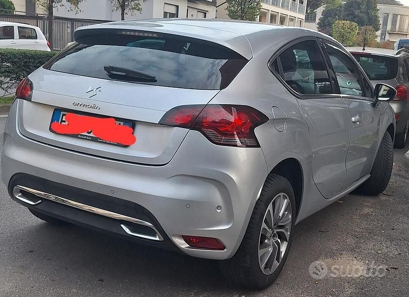 Usata 2013 Citroën DS4 So Chic Due volumi | 5800 € (Buon prezzo) - Immagine 1/4
