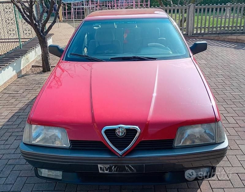 Usata Alfa Romeo 164 145 CV (106 kW) 1990 Rosso Berlina