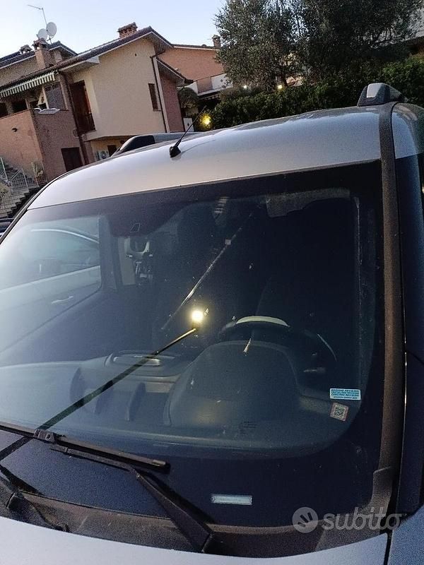 Usata Fiat Doblò Active 105 CV (77 kW) 2011 Grigio Monovolume