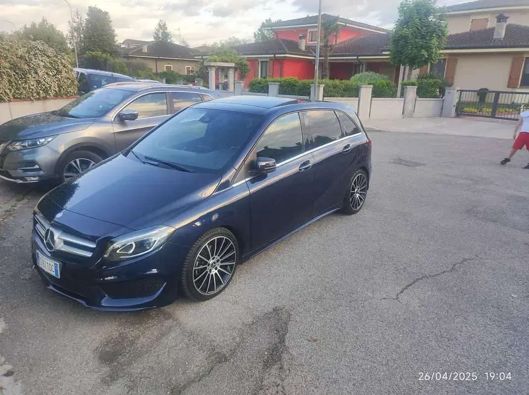 Usata Mercedes B180 109 CV (80 kW) 2016 Utilitaria