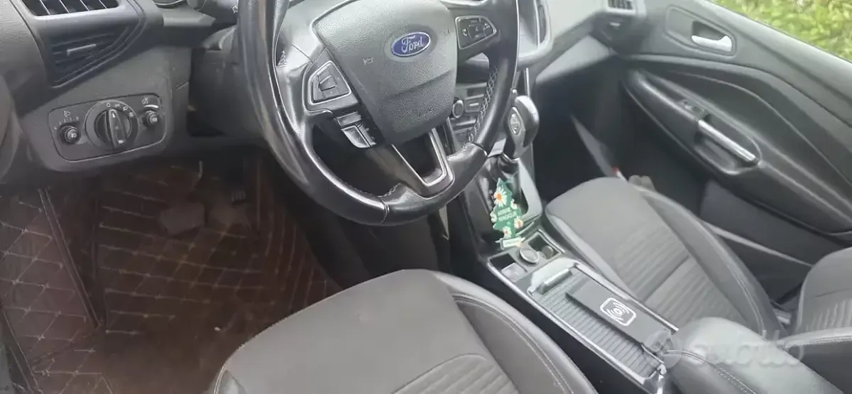 Usata Ford Kuga S 120 CV (88 kW) 2019 Bianco SUV