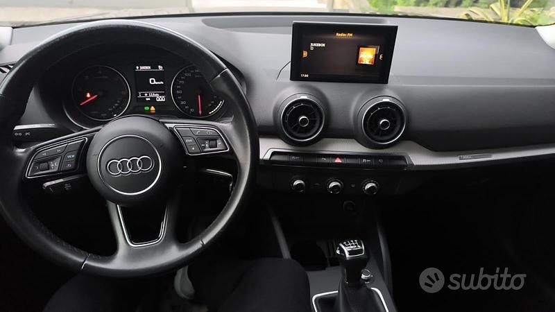 Usado Audi Q2 150 CV (110 kW) 2022 Gris SUV