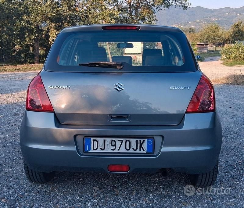 Second-hand Suzuki Swift 92 CP (67 kW) 2008 Gri Hatchback