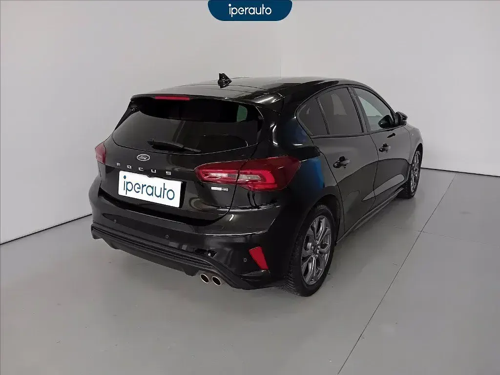 Usata Ford Focus ST-Line 125 CV (91 kW) 2023 Nero Berlina