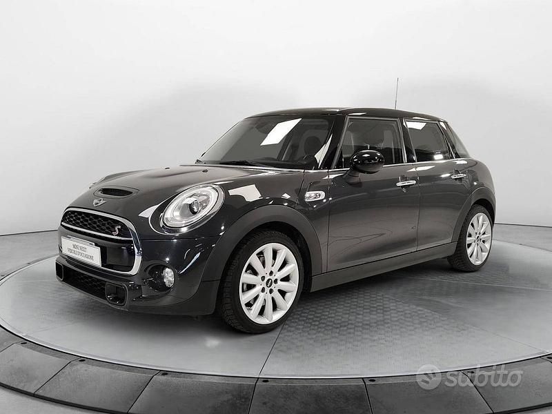 Grigio Usata 2017 Mini Cooper SD Hype Due volumi | 17.750 € (Buon prezzo) - Immagine 1/4