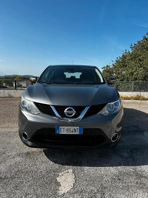 Usata Nissan Qashqai 130 CV (95 kW) 2014 Grigio SUV