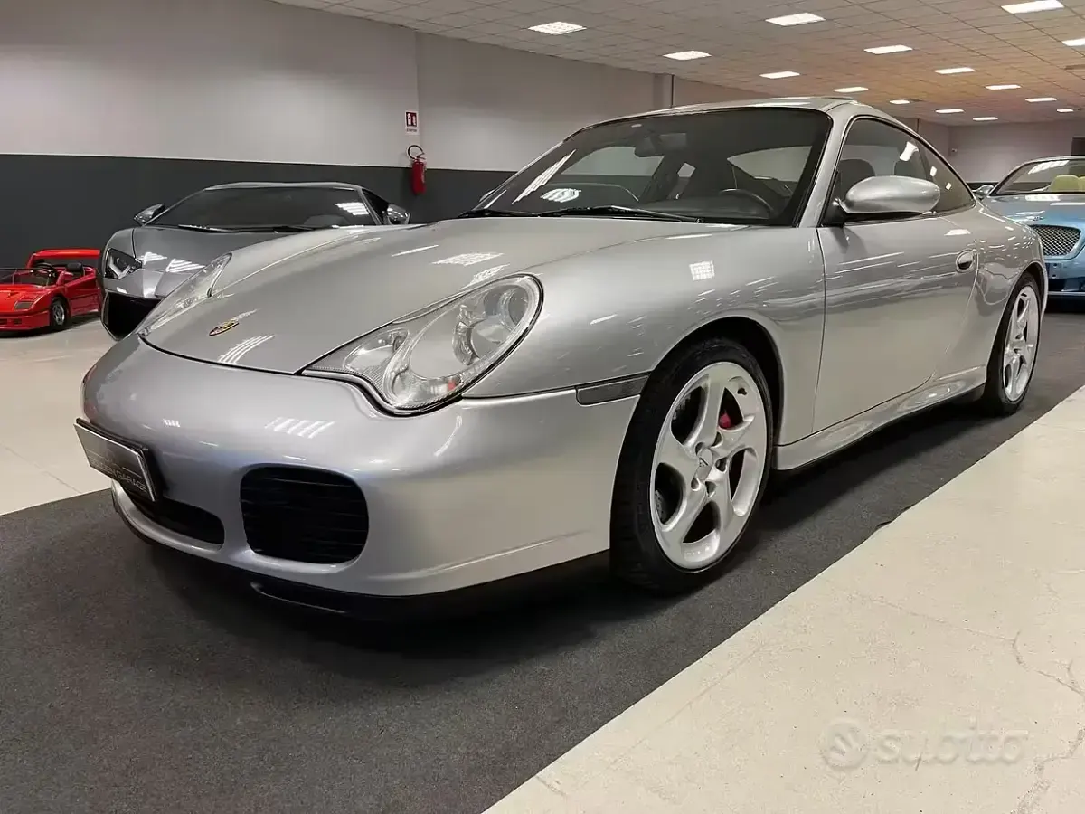 Usata Porsche 911 Carrera 4S 320 CV (235 kW) 2002 Grigio Coupé