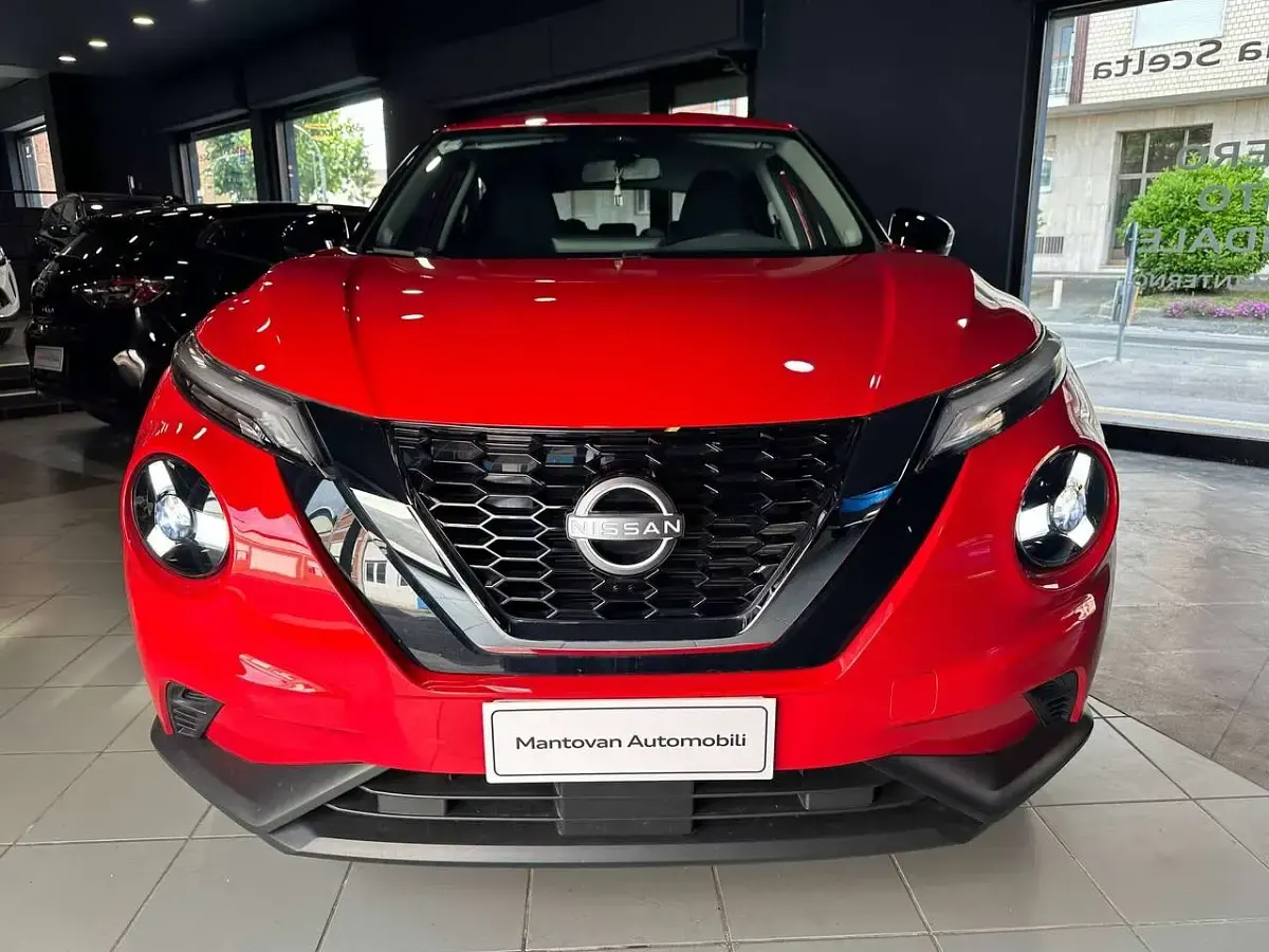 Usata Nissan Juke Acenta 114 CV (83 kW) 2025 Rosso SUV