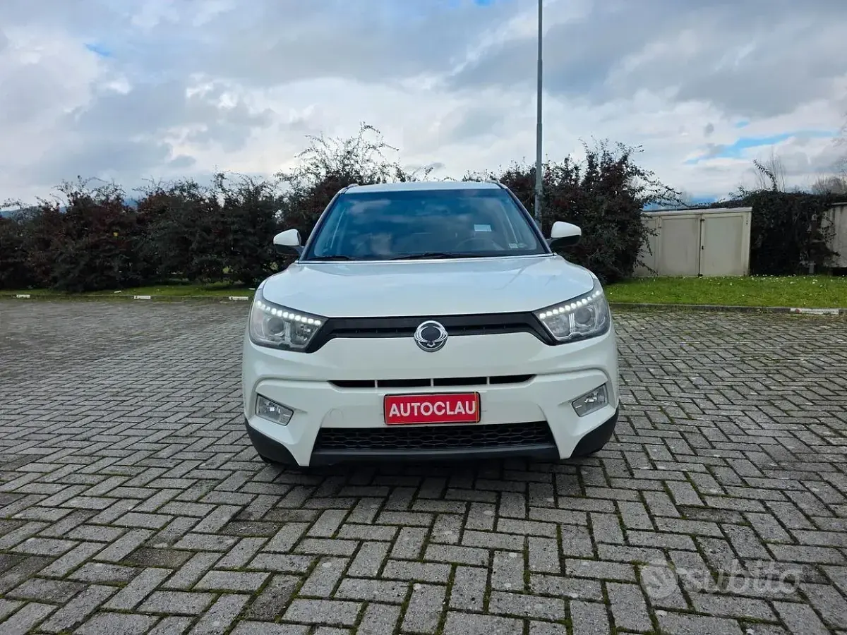 Usata SsangYong Tivoli 128 CV (94 kW) 2015 Bianco SUV