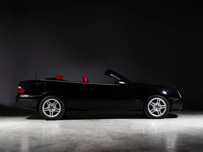 Nero Usata 2002 Mercedes CLK230 Avantgarde Cabrio | 9900 € (Buon prezzo) - Immagine 1/4