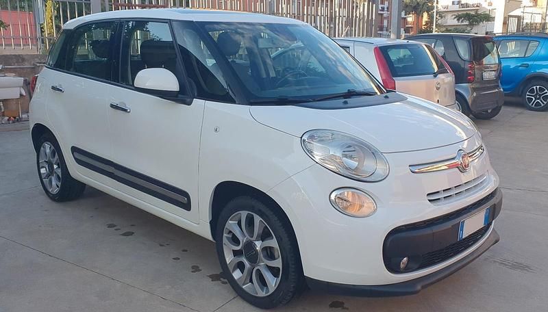 Usata Fiat 500L Lounge 85 CV (62 kW) 2014 Bianco Monovolume