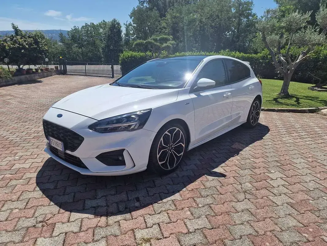 Usata Ford Focus ST-Line 150 CV (110 kW) 2018 Bianco Berlina