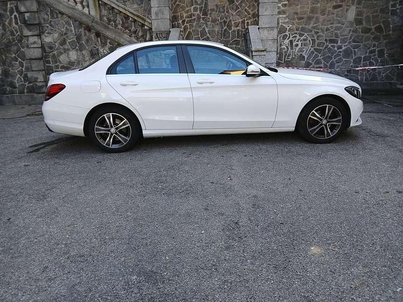 Usata Mercedes C200 Business 136 CV (100 kW) 2016 Bianco Berlina