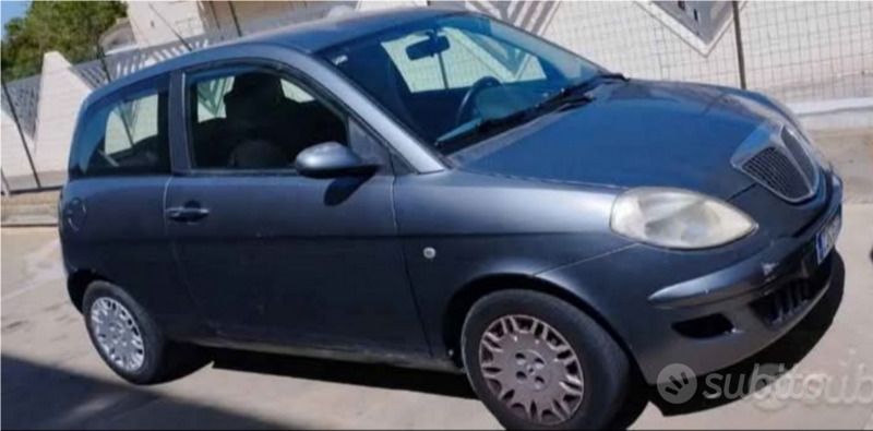 Usata 2004 Lancia Ypsilon Due volumi | 2000 € - Immagine 1/4