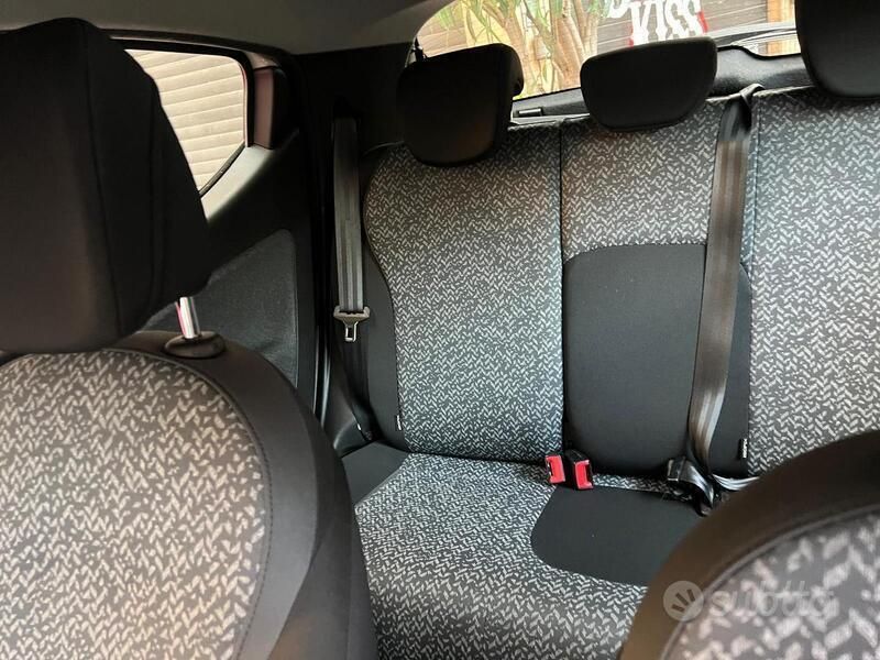 Usata Lancia Ypsilon 69 CV (50 kW) 2019 Utilitaria