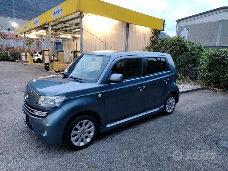 Usata Daihatsu Materia HIRO 103 CV (75 kW) 2010 Blu Monovolume