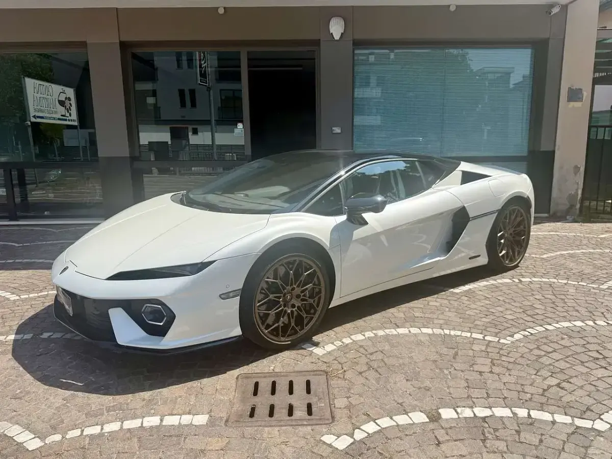 Usata Lamborghini Temerario 799 CV (587 kW) 2026 Bianco Coupé