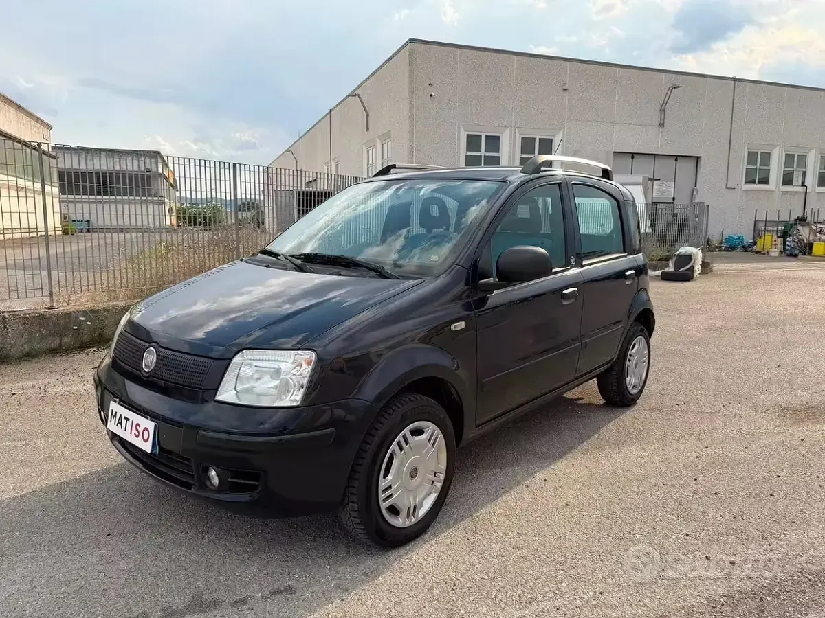 Usata Fiat Panda Dynamic 77 CV (56 kW) 2011 Bluazzurro Utilitaria