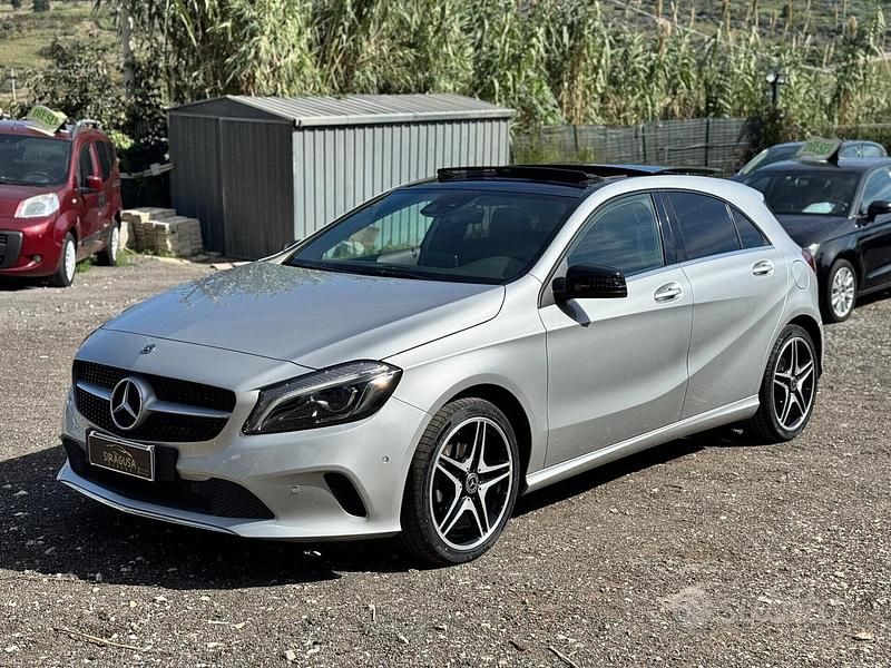 Grigio Usata 2017 Mercedes A180 Tre volumi | 14.900 € (Cara) - Immagine 1/4