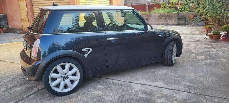 Usata Mini Cooper Seven 116 CV (85 kW) 2005 Blu/azzurro Utilitaria